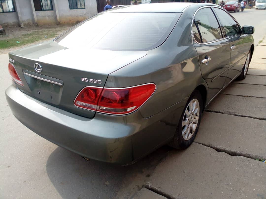 A picture of 2005 Lexus ES 330