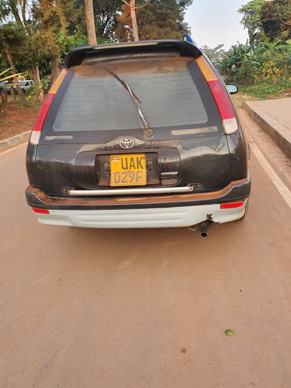 A picture of Toyota carib