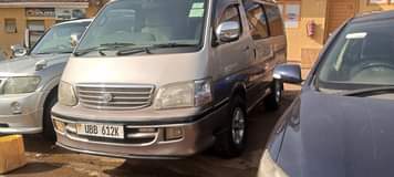 A picture of TOYOTA HIACE SUPERCUSTOM 2000