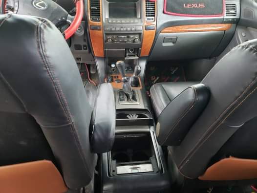 A picture of RUSH RUSH RUSH PRICE SLASHED FOR THIS LEXUS GX470 Absolutely