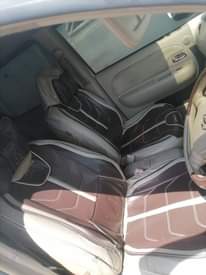 A picture of toyota sienta 2007