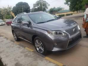 A picture of AWOOF DEAL Foreign Used LX Rx350 2015 model on belt