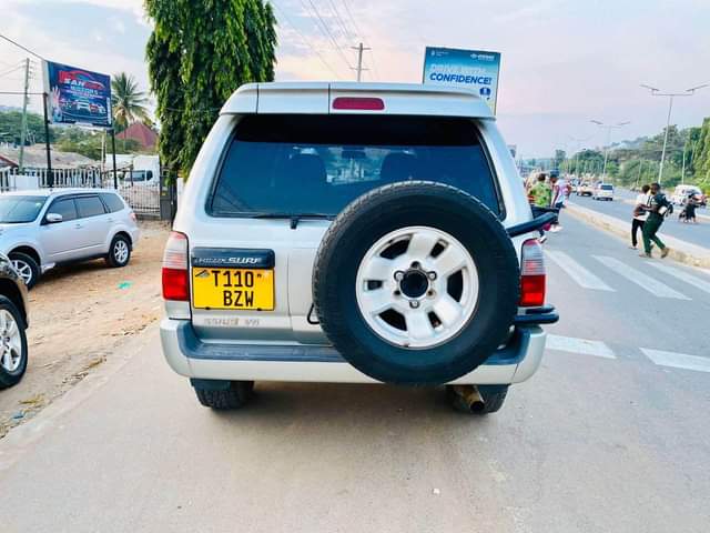 A picture of TOYOTA HILUX SURF BZW PRICE 16 M or Exchange 1998
