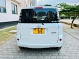 A picture of TOYOTA SIENTA