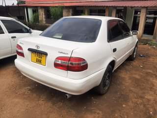 A picture of TOYOTA COROLLA