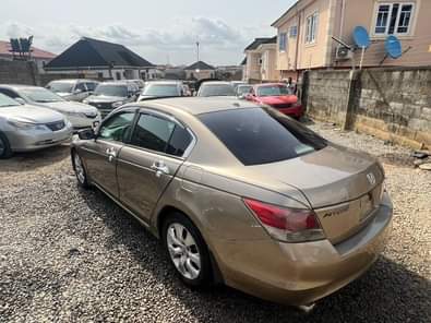 A picture of Brand Honda Model Accord Year 2008 A C cooling Price