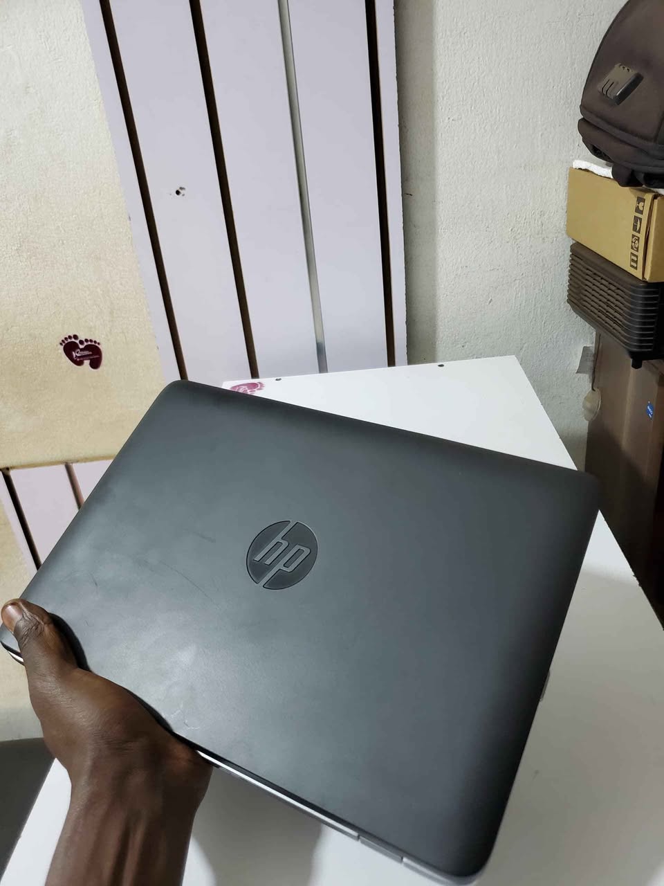 A picture of Hp 820 i7 8gbram 500gb hdd btry 5hrs