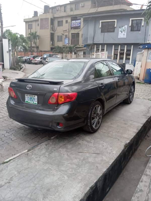 A picture of Toyota Corolla 2010 Automatic transmission First body 2021 entry 2