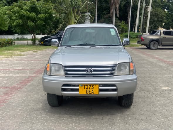 A picture of TOYOTA PRADO MCHAGA