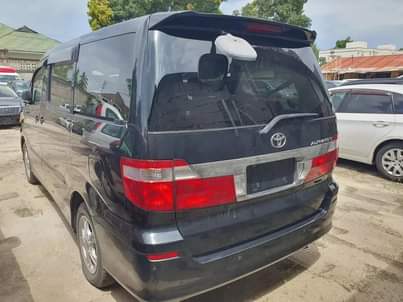 A picture of Toyota ALPHARD