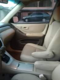 A picture of Toyota Highlander for sale nothing to fix three seats four