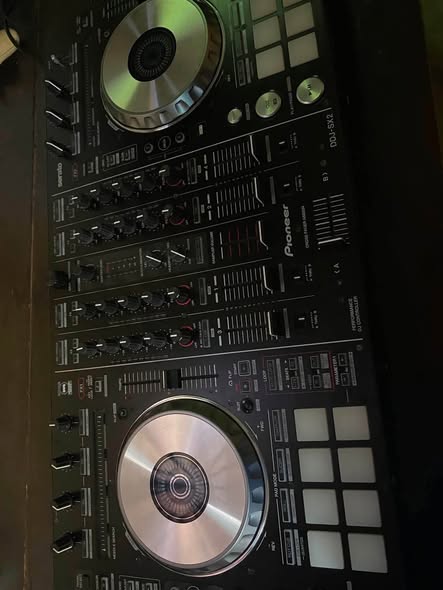 A picture of Pioneer SX2