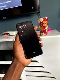 A picture of Google pixel 4 Plain