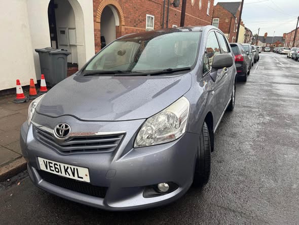 toyota verso