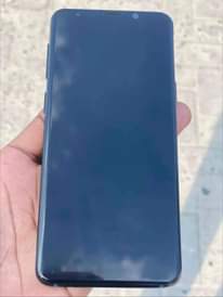 A picture of Samsung s9 plain