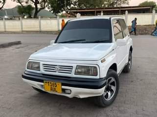 suzuki escudo