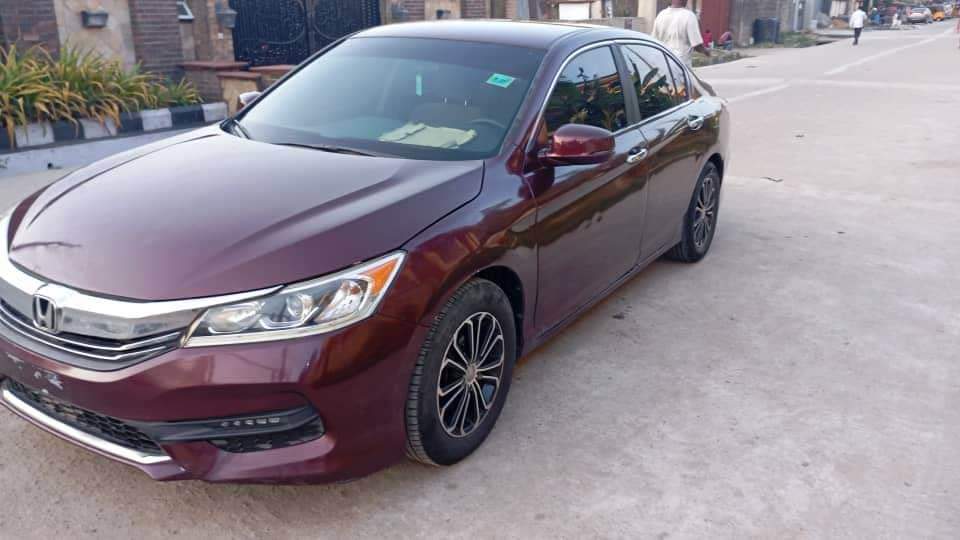 A picture of Honda accord 2016