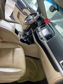 A picture of DEALER MARKET 2016 Toyota Highlander limited edition Ac need attention