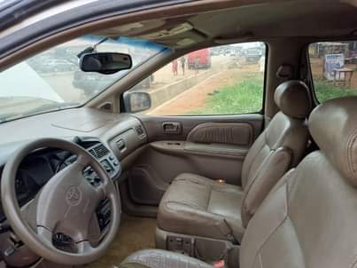 A picture of 2000 sienna