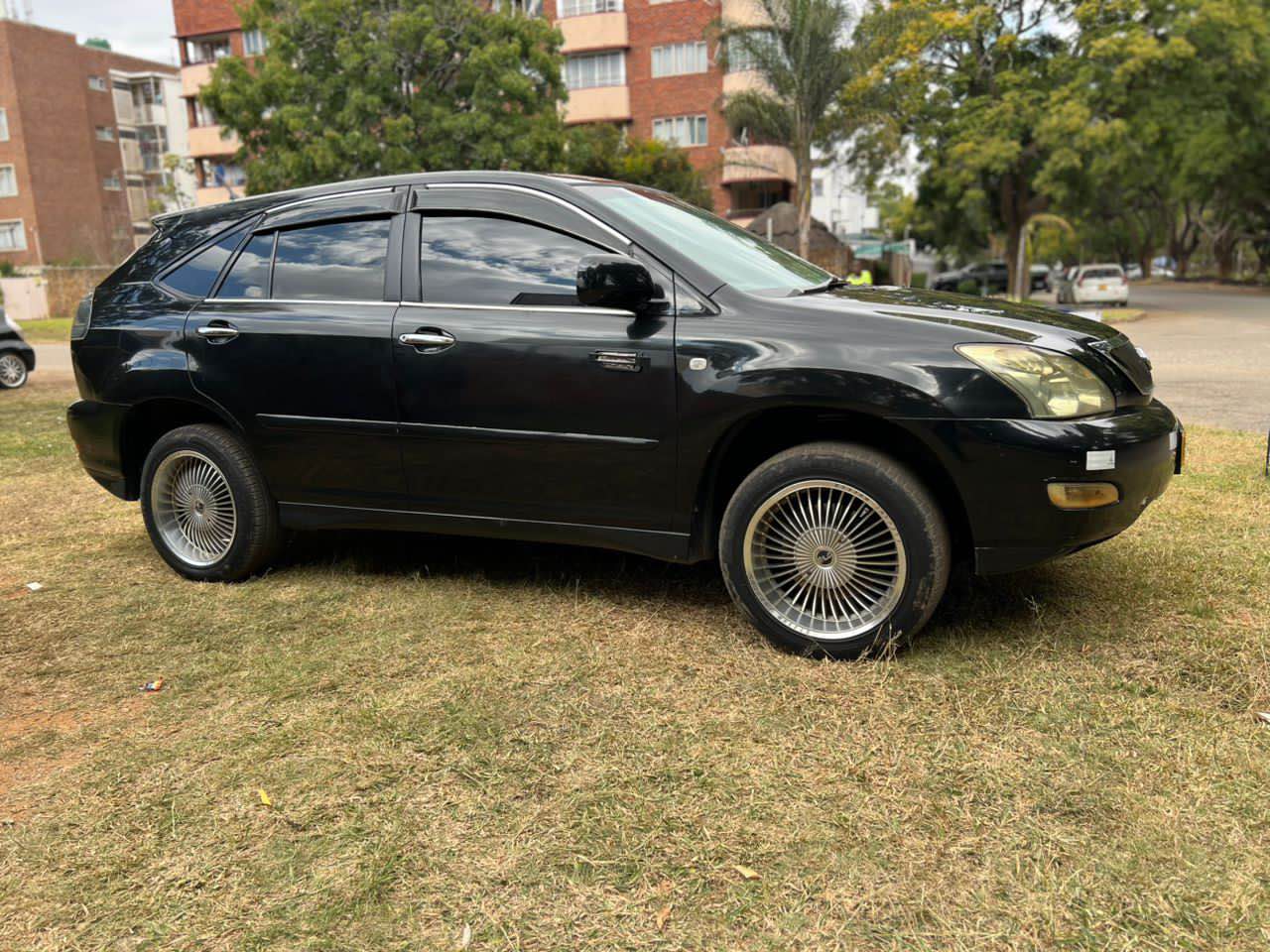classifieds/cars lexus