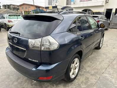 A picture of LEXUS RX330 YOU RE FIXING NOTHING LAGOS STATE 8 3