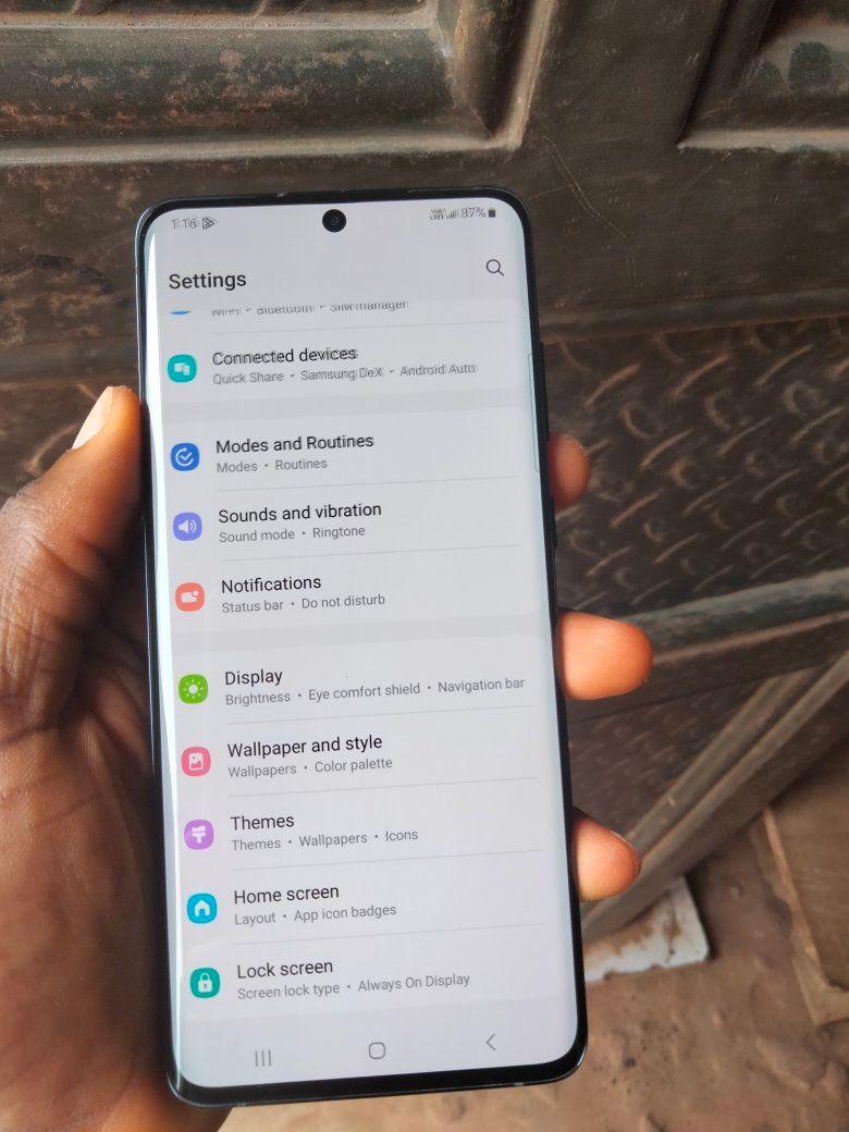 A picture of Samsung s20 plus 5G