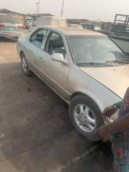 A picture of Toyota Camry evilop with untouched engine and gear location Ibadan