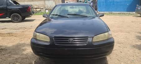 A picture of Toyota camry 1999
