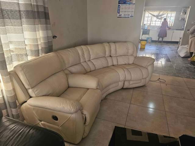 classifieds/furniture sofas