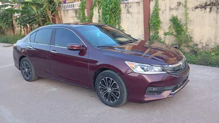 A picture of Honda accord 2016