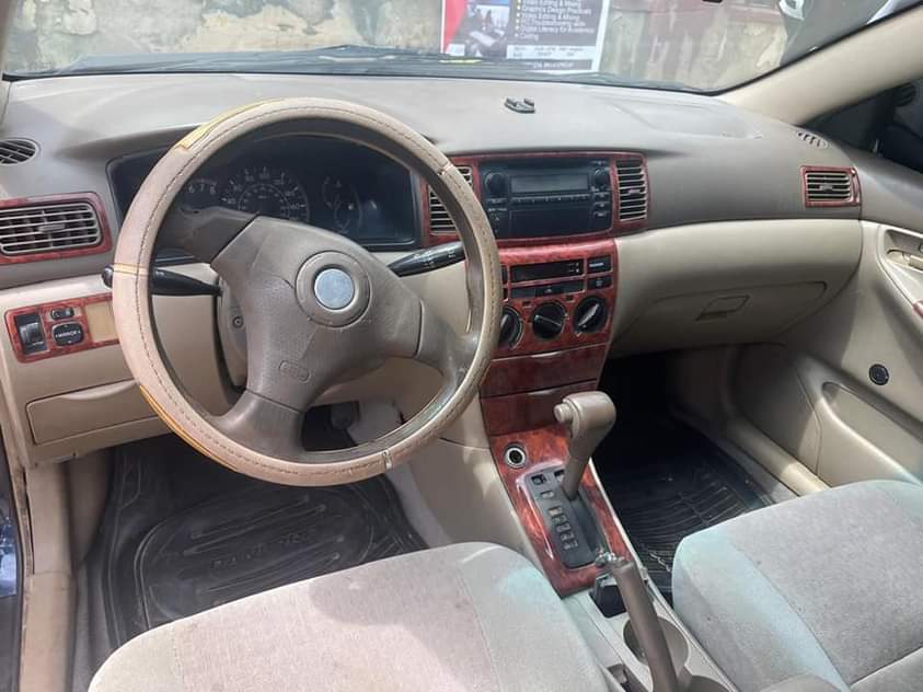 A picture of 06 Corolla