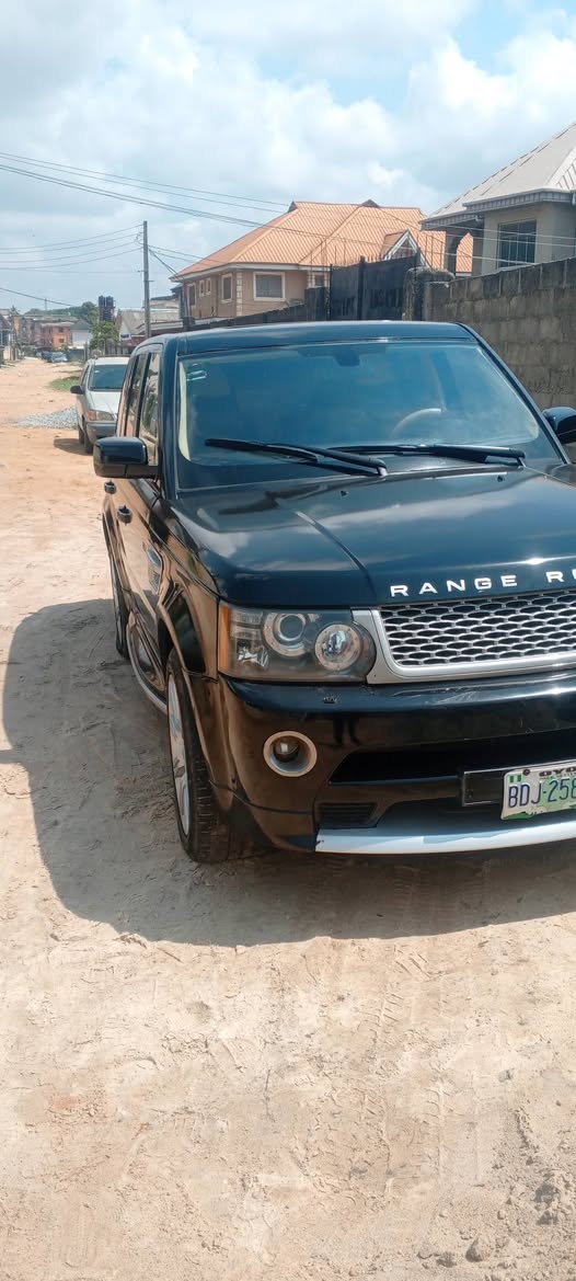 A picture of Range Rover sports