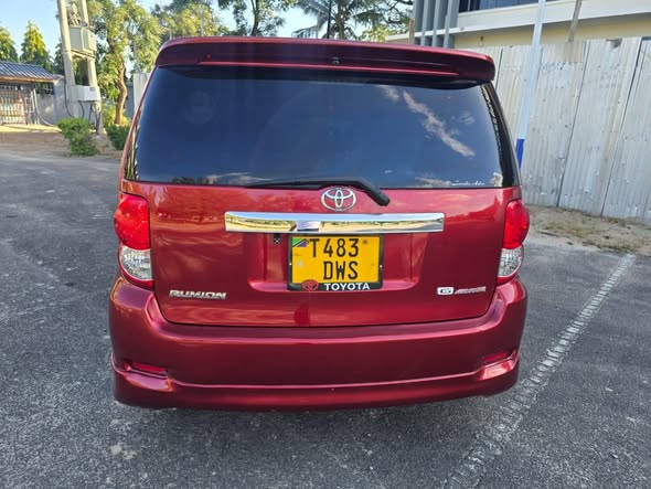 A picture of Toyota Rumion