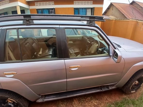 A picture of Nissan patrol