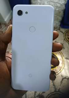 A picture of Google pixel 3a xl GB 64 ROM 4