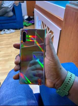 A picture of Samsung galaxy note10