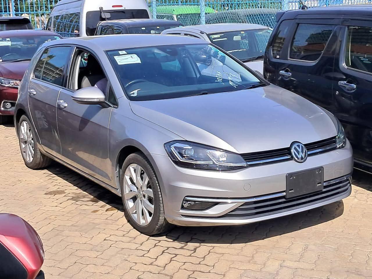 A picture of 2018 Volkswagen Golf volkswagen