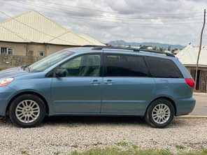 A picture of Extremely Clean first body 2008 Toyota Sienna in buy and