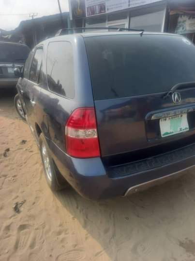 A picture of Acura MDX