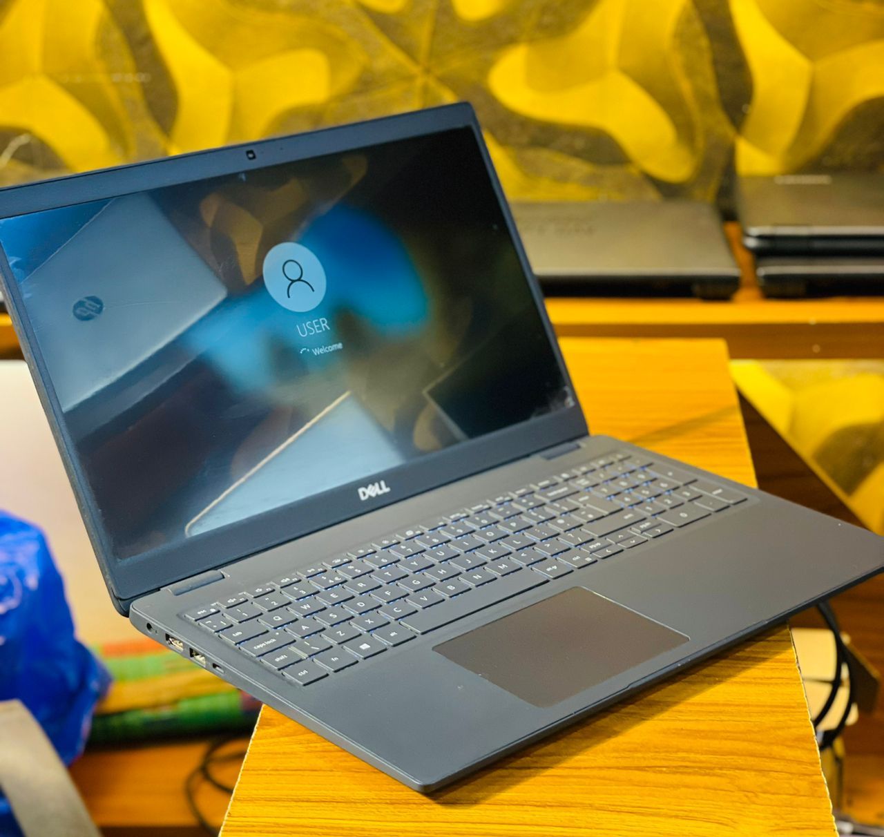 A picture of Dell Laptop