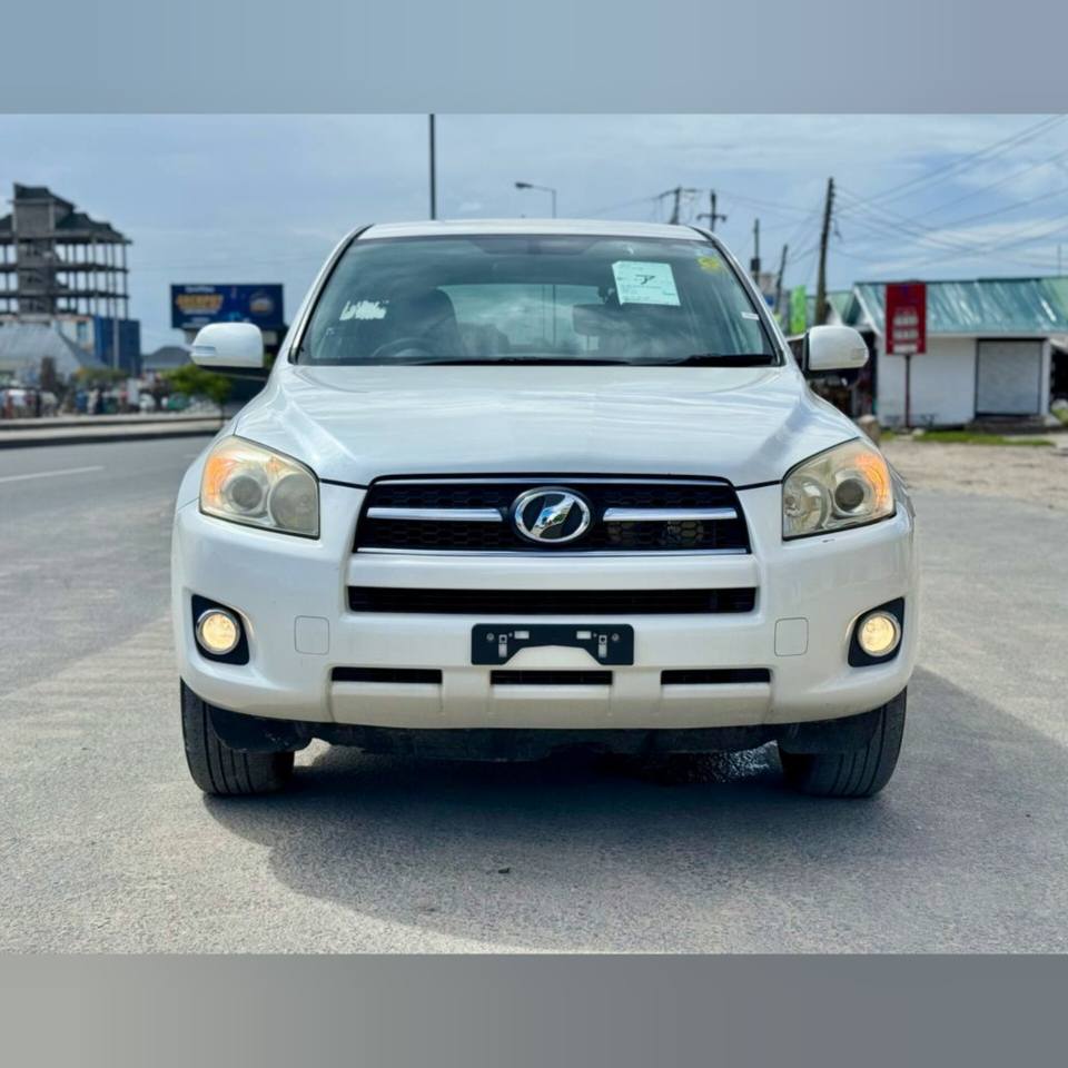 A picture of TOYOTA RAV4