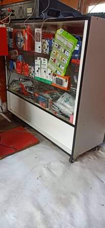 A picture of Modern counter