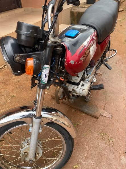 A picture of Admin please approve Bajaj machine for sale Price 450k Location