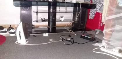A picture of 43inch Lg tv stand with hoofer kettle