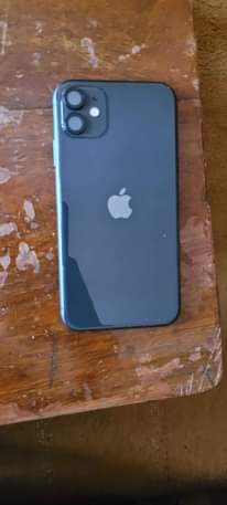 A picture of Iphone 11