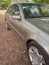 A picture of Mercedes Benz E320 Series