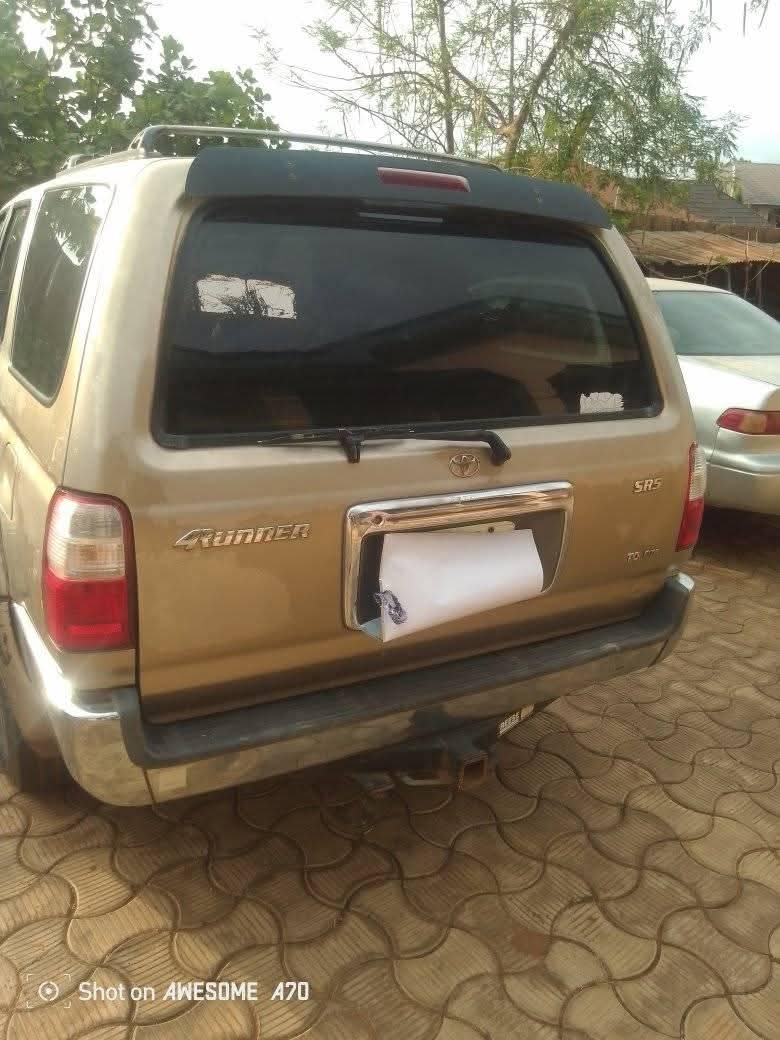 A picture of 2010 2010 toyota jeep