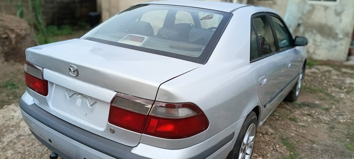 A picture of Mazda 626 Manual gear
