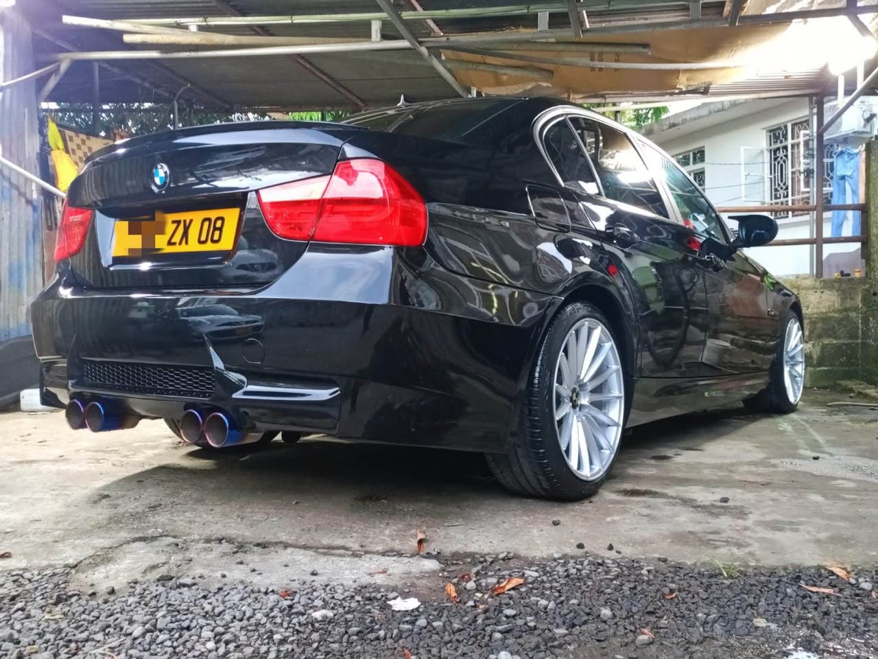 bmw 320i