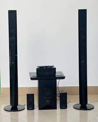 A picture of Sony home theater Watts 1000 DVD HDMI Bluetooth Optical cable
